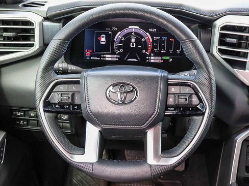 Used 2025 Toyota Sequoia Platinum image 17