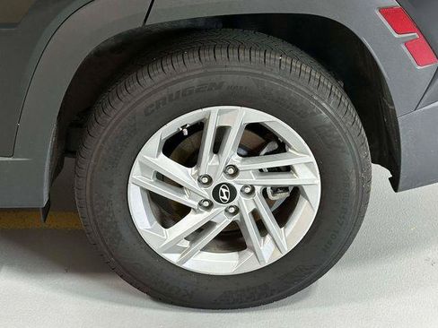 Certified 2025 Hyundai Tucson SE AWD/4WD image 11
