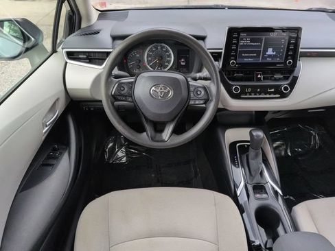 Used 2021 Toyota Corolla LE w/ LE Convenience Package FWD image 15