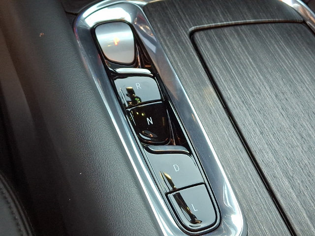 Used 2023 Buick Enclave Avenir w/ Trailering Package, 5000 lbs. AWD/4WD image 9