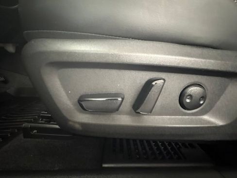 Used 2026 Nissan Rogue Platinum w/ Platinum Premium Package AWD/4WD image 18