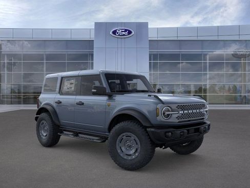 New 2025 Ford Bronco Badlands image 1