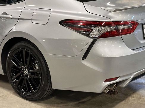 Used 2023 Toyota Camry XSE image 11