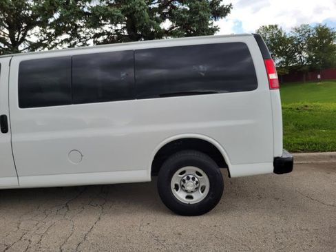Used 2017 Chevrolet Express 2500 LS RWD image 20