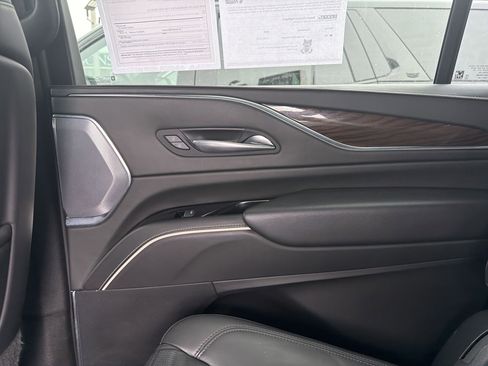 Certified 2023 Cadillac Escalade ESV Sport Platinum w/ LPO, ONYX Package image 28