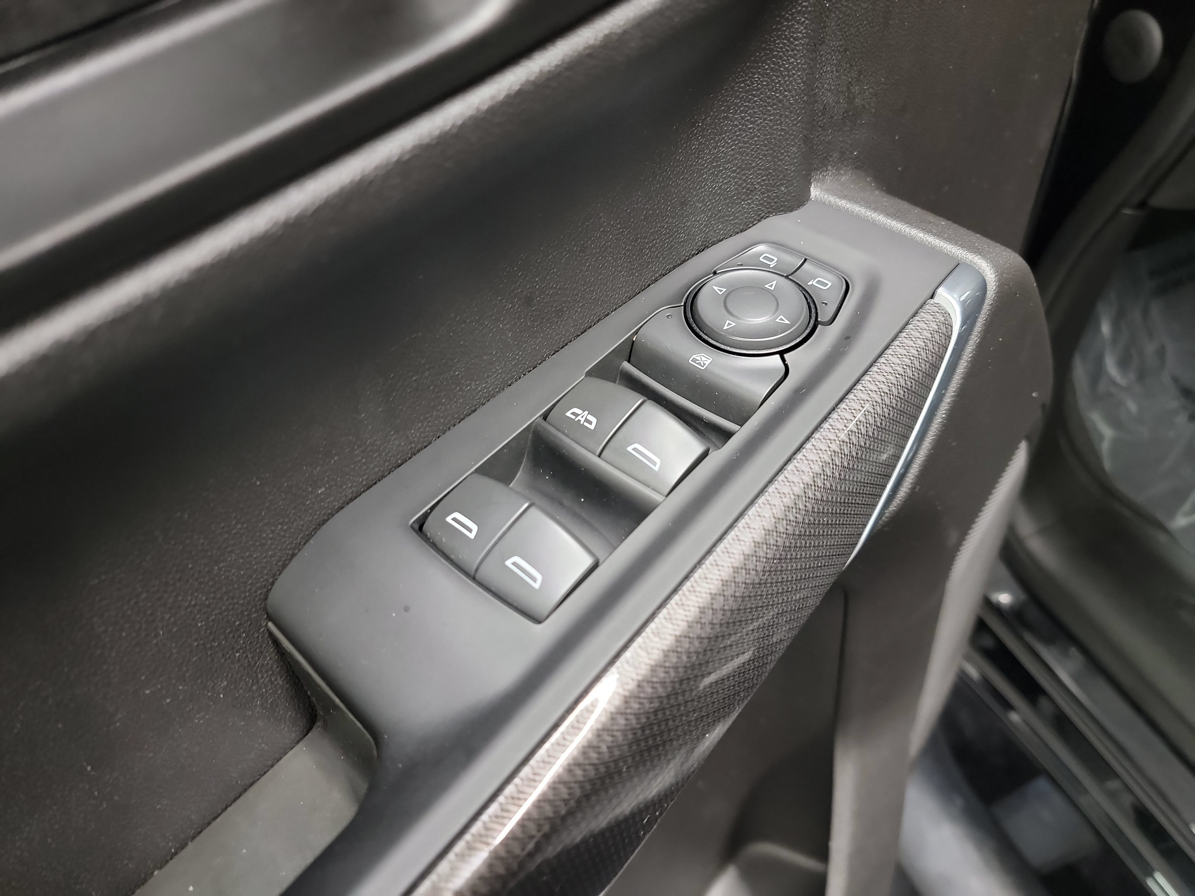 Used 2022 Chevrolet Silverado 1500 Custom Trail Boss w/ Midnight Edition AWD/4WD image 14