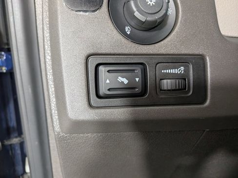 Used 2010 Ford F150 XLT image 7