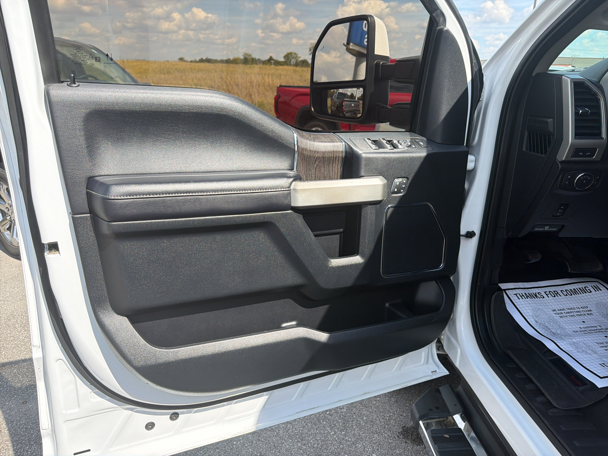 Used 2021 Ford F250 Lariat w/ Lariat Value Package AWD/4WD image 9