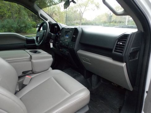 Used 2019 Ford F150 XL w/ Trailer Tow Package image 6