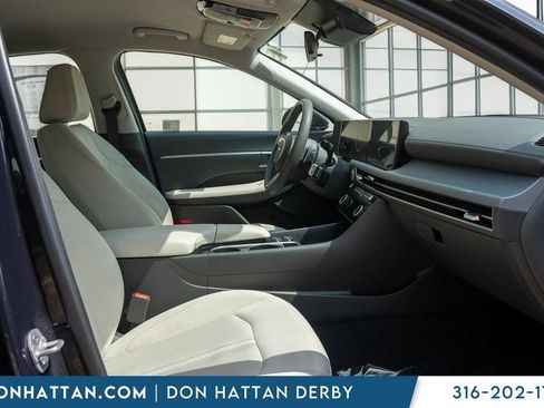 Used 2025 Hyundai Sonata SEL FWD image 22