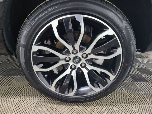 Used 2020 Land Rover Range Rover Sport HSE image 17