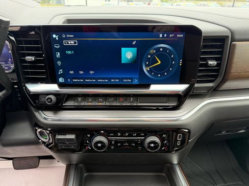 Used 2024 Chevrolet Silverado 2500 High Country w/ Technology Package image 31