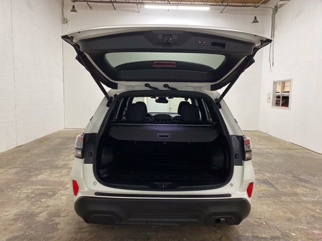 Used 2025 Subaru Forester Premium AWD/4WD image 9