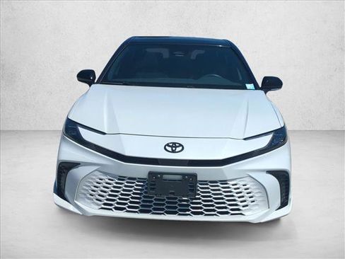 Used 2025 Toyota Camry XSE FWD image 2