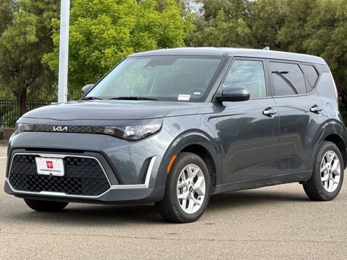 Used 2023 Kia Soul LX w/ Option Group 015 FWD image 8