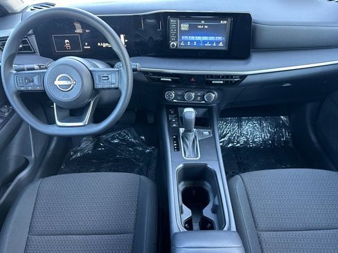 Certified 2025 Nissan Kicks S image 16