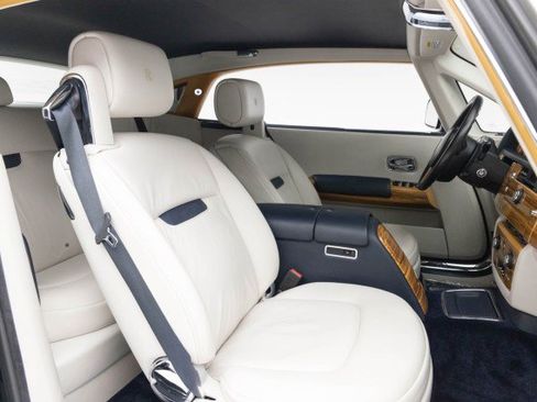 Used 2010 Rolls-Royce Phantom Coupe image 4
