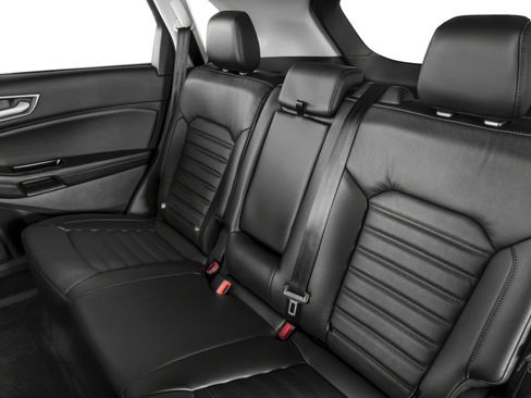 Used 2018 Ford Edge Titanium w/ Equipment Group 301A FWD image 9