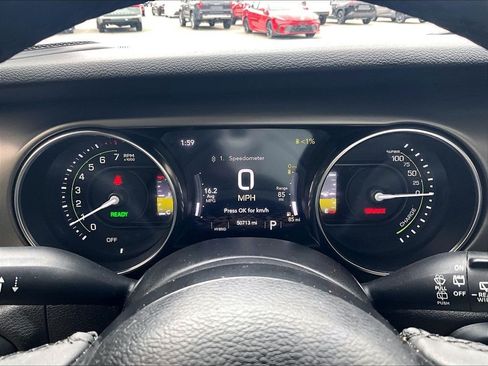 Used 2023 Jeep Wrangler Unlimited w/ Sun & Screen Package AWD/4WD image 25