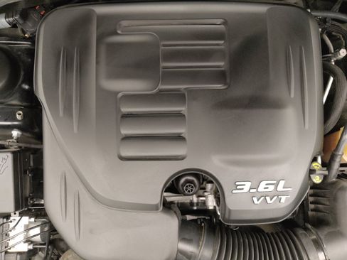 Used 2019 Dodge Charger SXT RWD image 30
