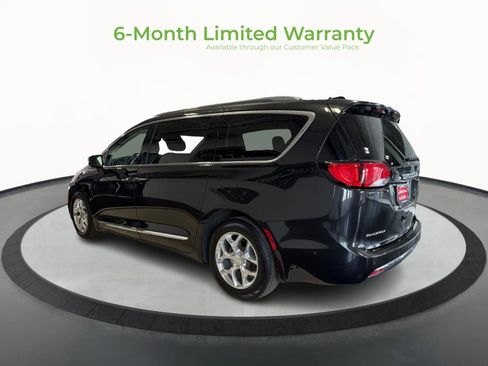 Used 2020 Chrysler Pacifica Limited w/ Advanced Safetytec Group FWD image 5