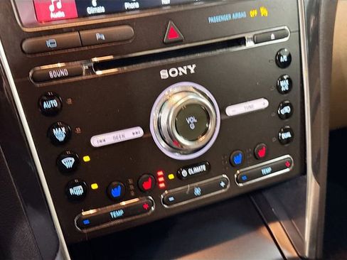 Used 2017 Ford Explorer Limited image 17