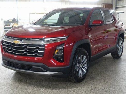 New 2026 Chevrolet Equinox LT w/ Convenience Package II FWD image 3