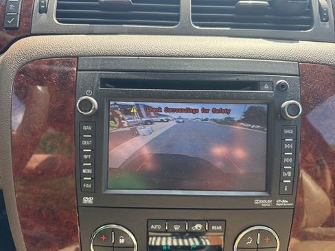 Used 2014 Chevrolet Suburban LTZ AWD/4WD image 8