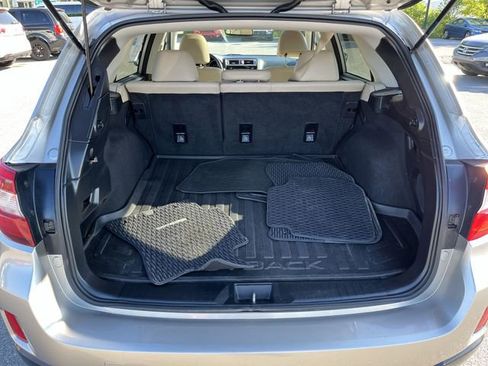 Used 2017 Subaru Outback 2.5i Limited AWD/4WD image 22