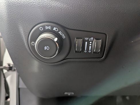 New 2026 Jeep Compass Limited image 15