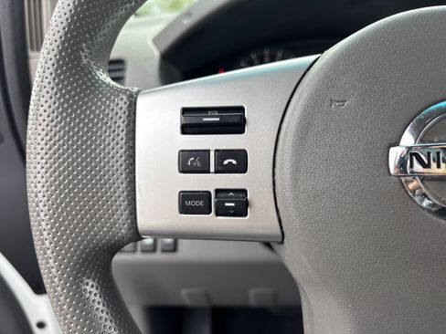 Used 2017 Nissan Frontier SV AWD/4WD image 25