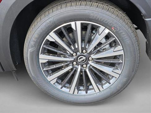 New 2026 Nissan Pathfinder Platinum image 8