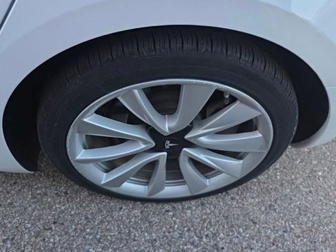 Used 2018 Tesla Model 3 Long Range AWD/4WD image 8