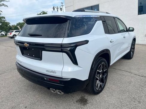 New 2026 Chevrolet Traverse High Country w/ LPO, Floor Liner Package AWD/4WD image 5