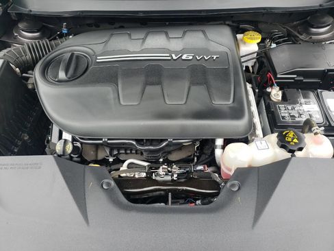 Used 2019 Jeep Cherokee Trailhawk w/ Comfort/Convenience Group image 38