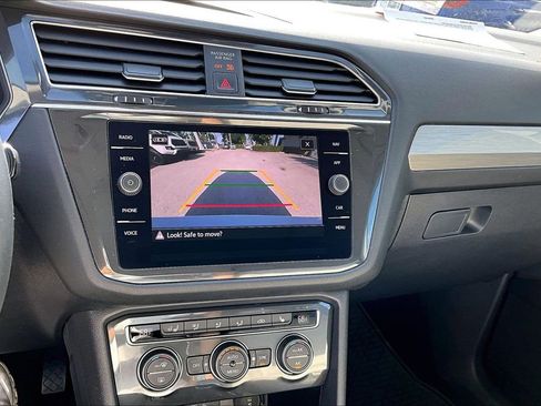 Certified 2021 Volkswagen Tiguan SE FWD image 27