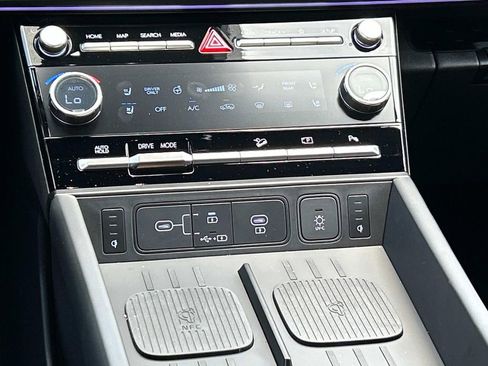 New 2025 Hyundai Santa Fe Calligraphy image 31