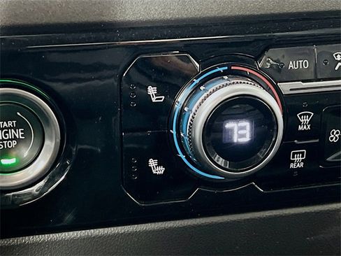 Used 2024 GMC Sierra 1500 SLT image 21