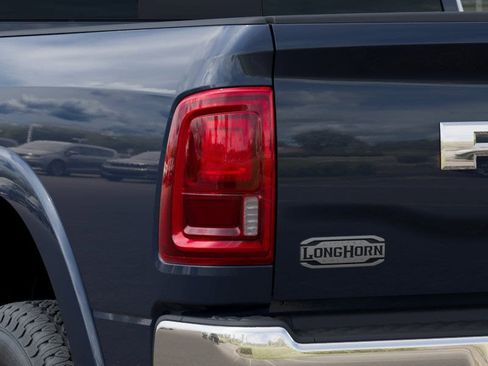 New 2026 RAM 2500 Limited AWD/4WD image 9