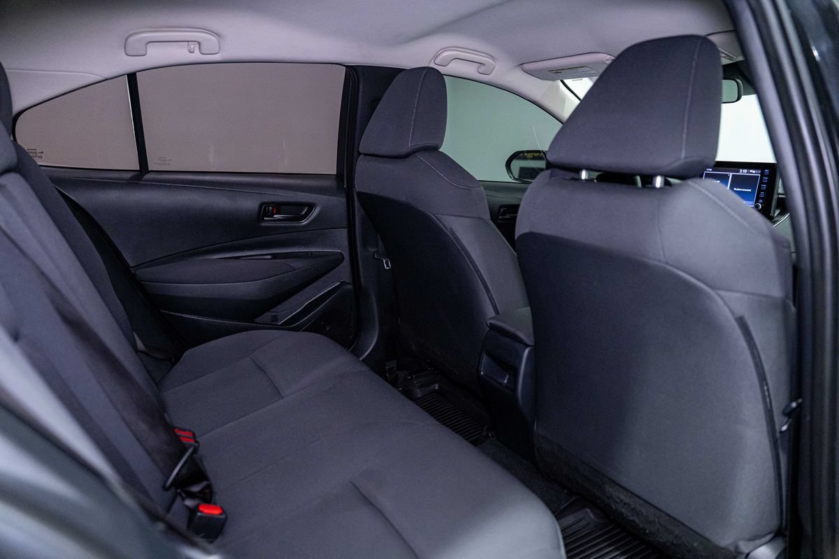 Used 2022 Toyota Corolla LE FWD image 17