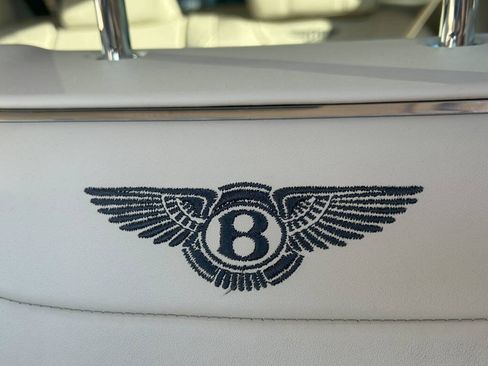 Used 2019 Bentley Bentayga image 25