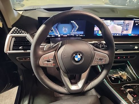 Used 2026 BMW X7 xDrive40i AWD/4WD image 4