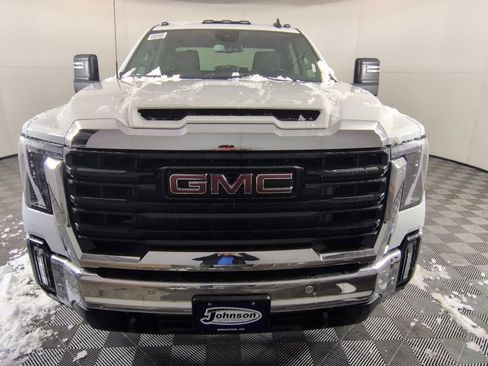 New 2026 GMC Sierra 2500 Pro w/ 1SA Pro Safety Plus Package AWD/4WD image 2