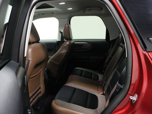 Used 2025 Ford Bronco Sport Outer Banks w/ Outer Banks Tech Package+ image 12