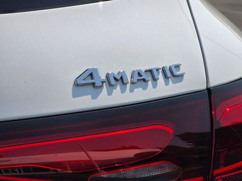Used 2026 Mercedes-Benz GLC 300 4MATIC image 34