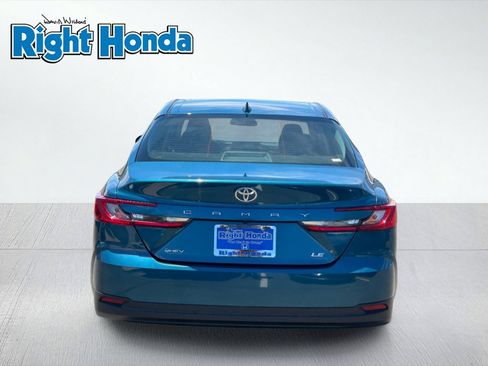 Used 2025 Toyota Camry LE FWD image 10