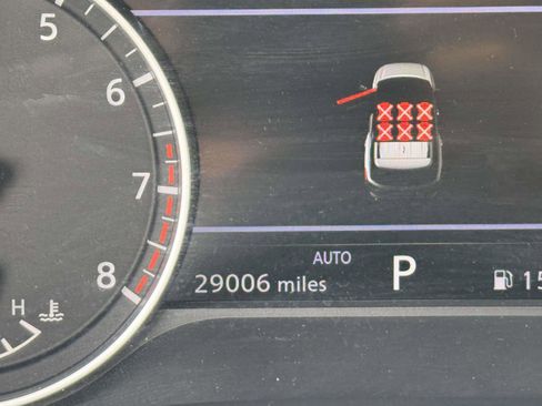 Used 2023 Nissan Pathfinder SL w/ Black Appearance Package AWD/4WD image 20