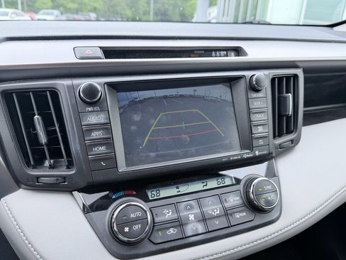 Used 2017 Toyota RAV4 XLE FWD image 15