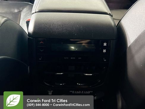 Used 2022 Jeep Grand Cherokee L Limited w/ Trailer Tow Group (B) image 31