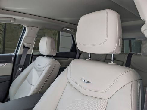 New 2026 Cadillac XT5 Premium Luxury image 11